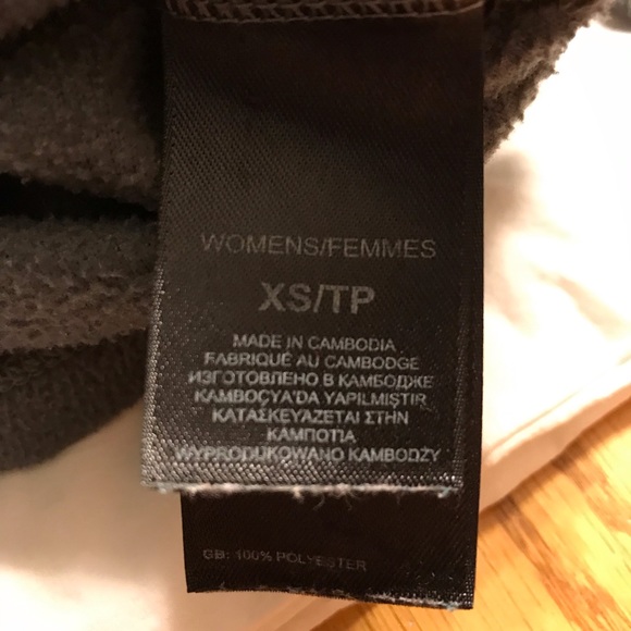 The North Face Women’s Pullover - Picture 8 of 8